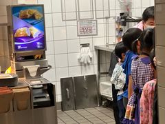 -麦当劳(普陀香溢花城店)