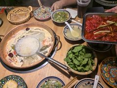 -洱火云南酸菜牛肉火锅(石景山当代商城店)