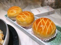 酥皮水牛奶菠萝包-陶陶居酒家(海岸城店)