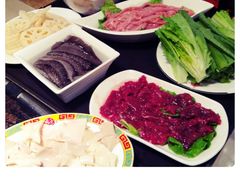 -小天鹅火锅·一线江景洪鼎旗舰店(洪崖洞店)