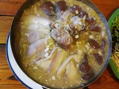 -闯关东东北农家菜(崂山石老人店)