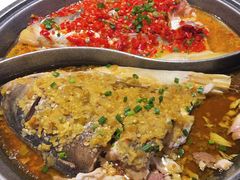 -阿瓦山寨·湘菜现炒·剁椒鱼头王(咸阳总店)