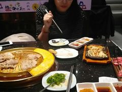 -猪啊牛呀羊啊铜盘烤肉(正大广场店)