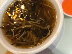 招牌老妈碗仔翅-新大咀港式茶餐厅(宝山万达店)