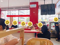 -柒小螺·螺蛳粉(利丰广场店)