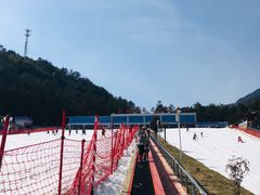 -大别山南武当滑雪场