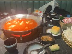 -湊湊火锅·茶憩(杭州湖滨银泰in77店)