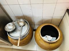 -正宗杨记普洱酸醋米线(总店)