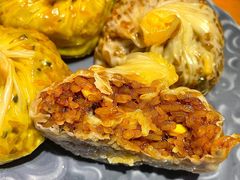 蛋黄芝士纸皮烧麦-鑫震源·苏式大虾生煎(山塘街店)