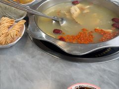-光头药膳鸡(莱茵小镇店)