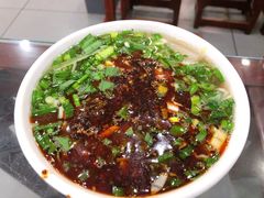 -牛一嘴·兰州牛肉面·大盘鸡(财富中心店)