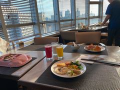 靠窗位-浙江饭店-喝彩自助餐厅(延安路店)