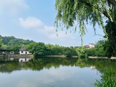 -绍兴东湖风景区