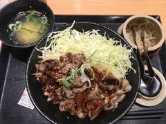 -難波肉劇場