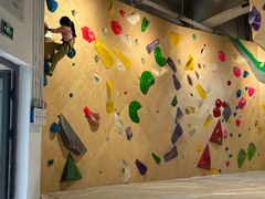 -ROCKPLUS攀岩馆(环宇城店)