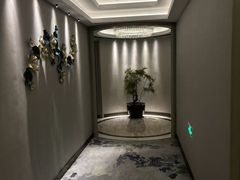-浅深(世茂滨江精品店)