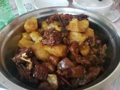 兔子炖土豆-鸡炖兔