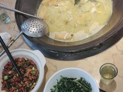 -陈大锅·岳阳鱼馆·地道岳阳菜(美食街店)