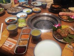 -明洞阿姨·韩式酱蟹烤肉·创意料理(三元桥店)