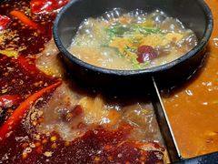 -老牌坊云南鱼豆花火锅(哈西万达店)