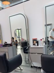 -轻舍里男士发型设计中心