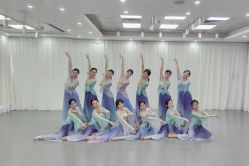 点击看大图 -深舞形体民族舞蹈工作室