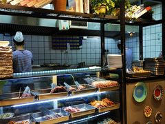 面包甜点陈列柜-叁宝烤肉• 西安烧烤(高科新花园店)