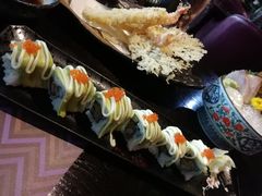牛油果软壳蟹寿司-羽山料理