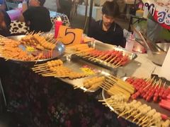 -席娜卡琳火车铁道夜市