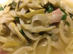 -易记皮肚面(明瓦廊店)