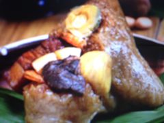 -荣誉国际酒店-云顶旋转餐厅