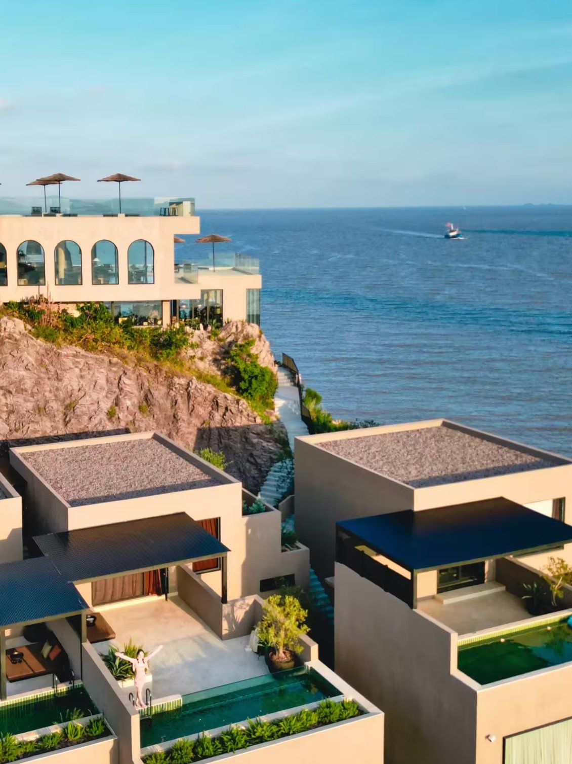 这家海岸孤岛上的悬崖酒店,真是太惬意了!