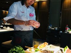 -海底捞火锅鲜切牛肉主题店(长寿路店)