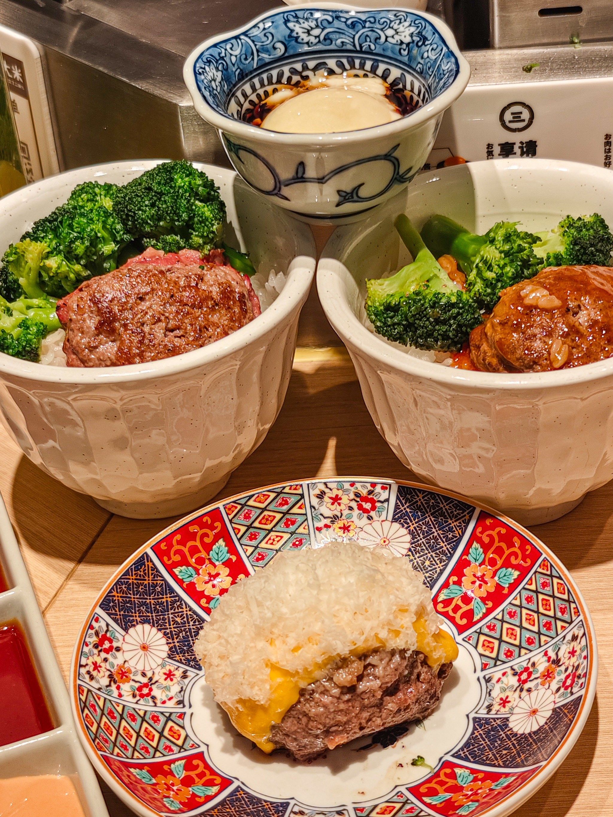 i02人逛吃逛喝的一天