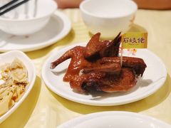 招牌烤乳鸽-石岐佬中山菜馆(张溪店)
