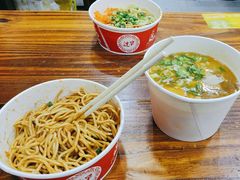 -万松园美食街
