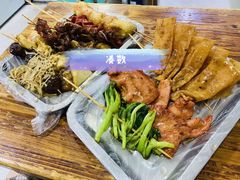-叁个大叔的面隔壁烧烤(崇和路店)
