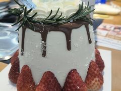 -山与蓝·轻糖鲜果蛋糕(勒泰店)