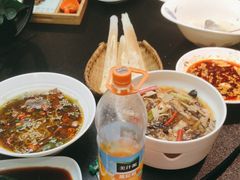 -有红鸡毛店·川菜(建设路店)