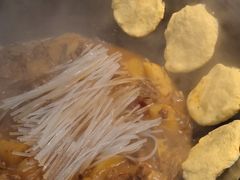 -锅老头海鲜铁锅炖