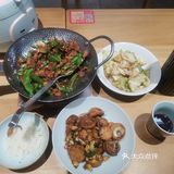 南京街头烟火气丨人生大事恰饭要紧！