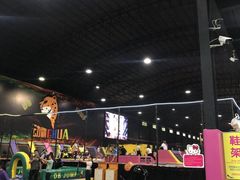 -嘿哟动霸CHUA·新潮玩运动娱乐中心·蹦床滑冰团建乐园