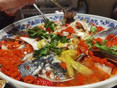 -湘潭九龙鱼头店(城南西路店)