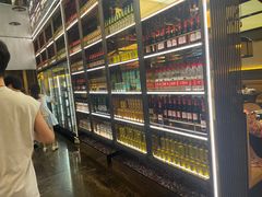-钱小奴海鲜自助黑金店(杭州滨江龙湖店)