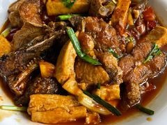 豆腐焖鱼-甘家界柠檬鸭店(高峰林场店)