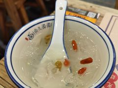 冰糖雪梨银耳汤-卤儿道道(杭州大厦501店)