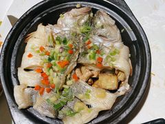 砂锅焗鲈鱼-点都德·毕德寮