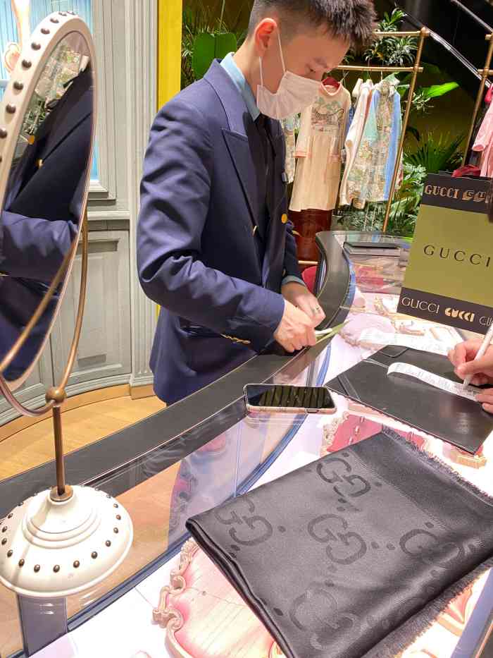 gucci(国贸商城店)-"好早之前老吴戴过一个秀款的红色91领带17.