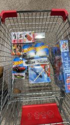 -逝水玩具折扣店