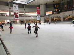 -冰纷万象滑冰场(深圳万象城店)